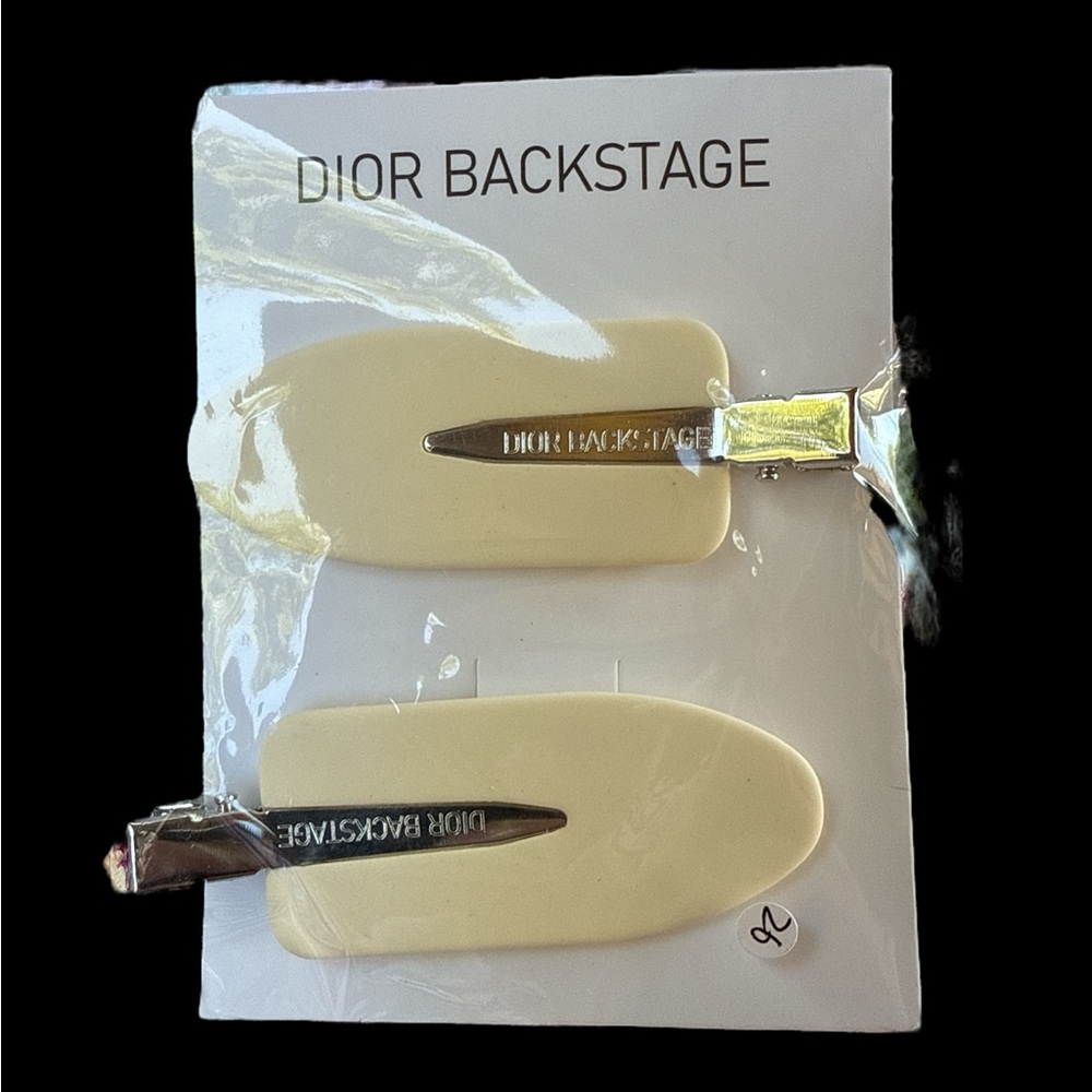 New in Package Dior Backstage VIP Hair Accessory in Cream and Silver - Picture 1 of 3